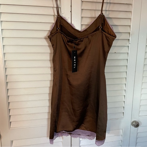 Motel Rocks Satin Mini Dress 🤍 - Picture 5 of 8